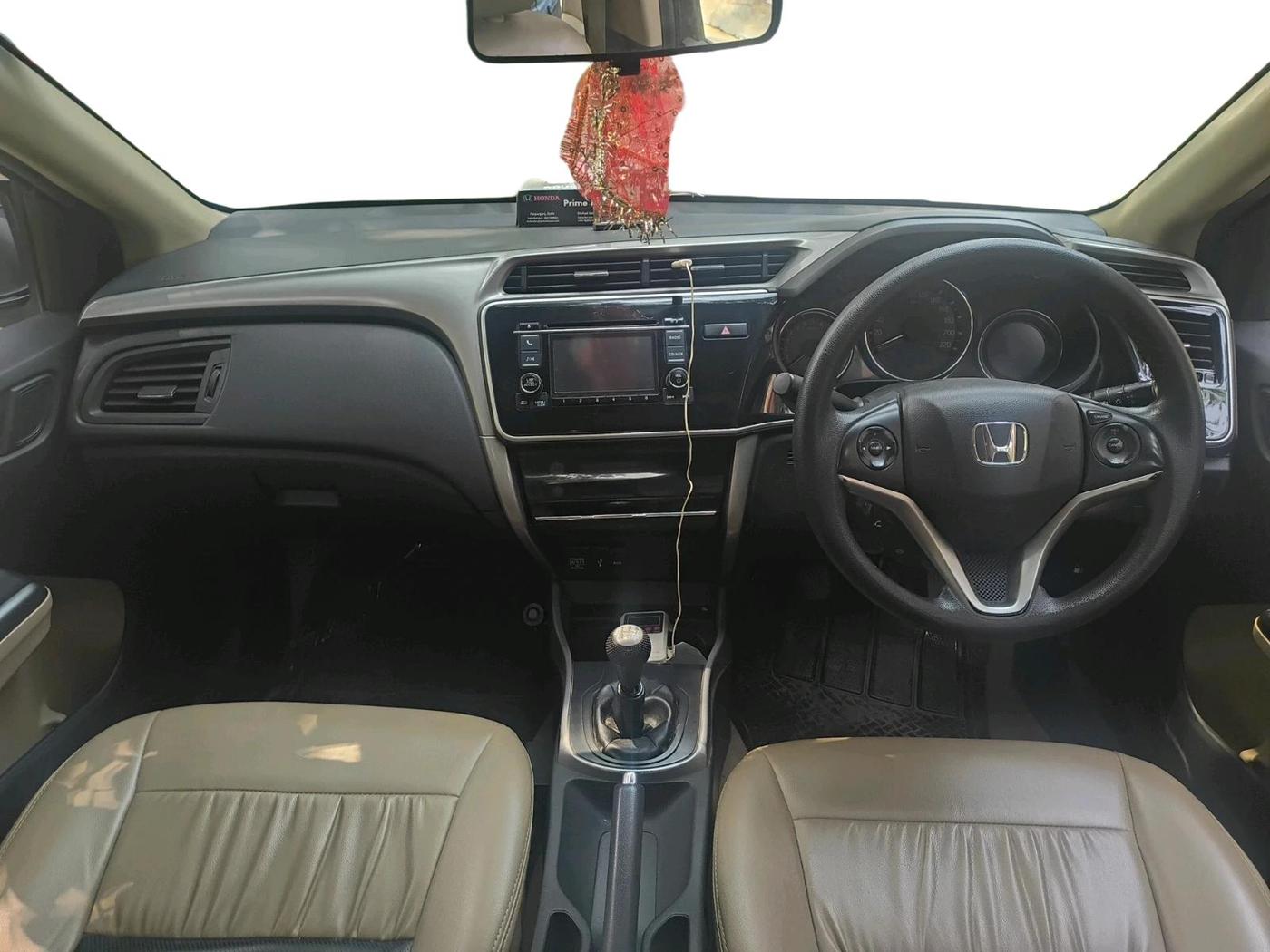 2016 Honda City 1.5L I-VTEC V MT, Petrol, Manual, 1,22,069 km, interior