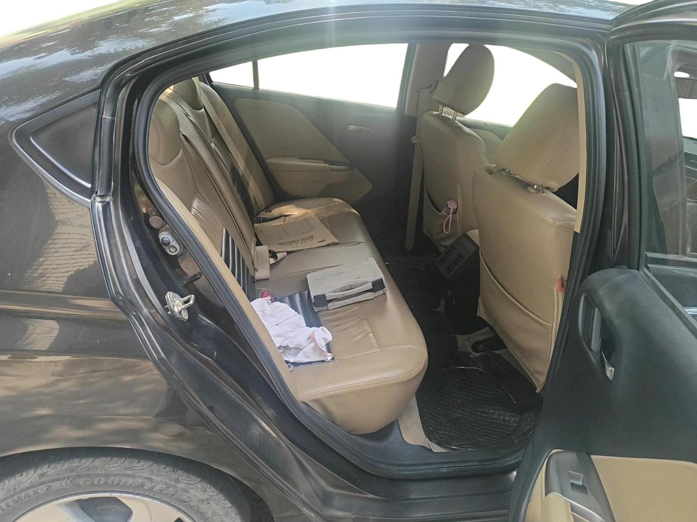 2016 Honda City 1.5L I-VTEC V MT, Petrol, Manual, 1,22,069 km, interior