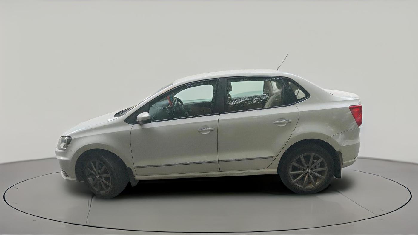2019 Volkswagen Ameo HIGHLINE PLUS 1.5L AT 16 ALLOY, Diesel, Automatic, 66,036 km, exterior