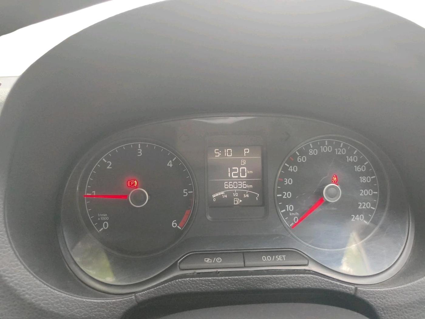2019 Volkswagen Ameo HIGHLINE PLUS 1.5L AT 16 ALLOY, Diesel, Automatic, 66,036 km, interior