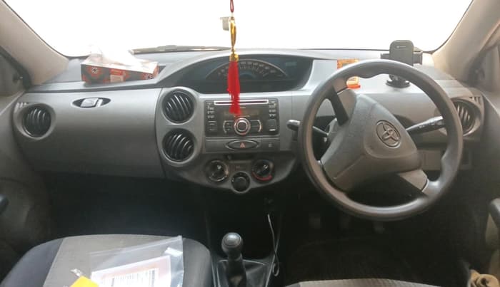 2013 Toyota Etios G, Petrol, Manual, 93,578 km, interior