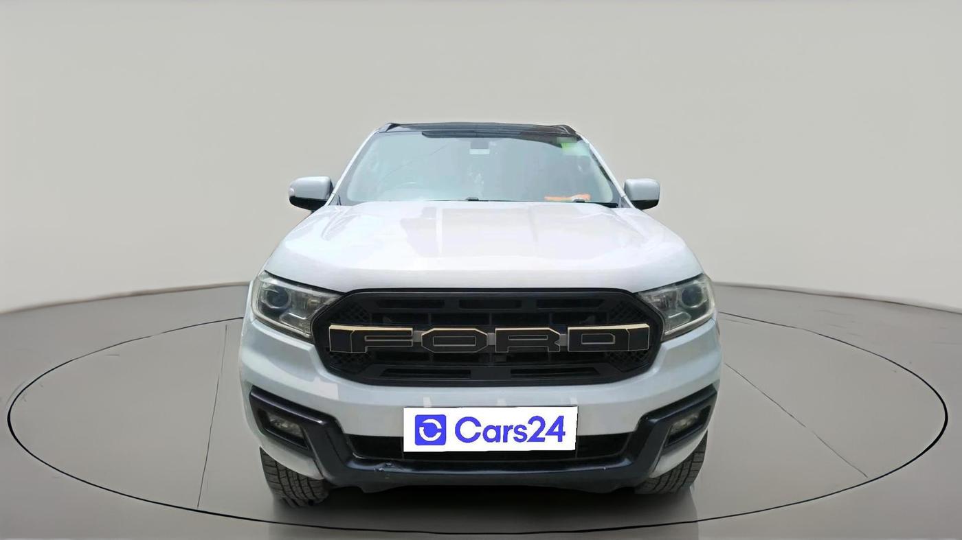 2017 Ford Endeavour TREND 2.2 4X2 AT, Diesel, Automatic, 1,57,876 km, exterior