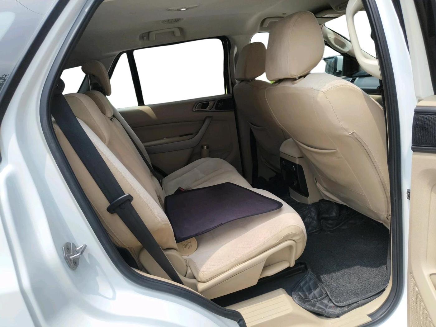 2017 Ford Endeavour TREND 2.2 4X2 AT, Diesel, Automatic, 1,57,876 km, interior