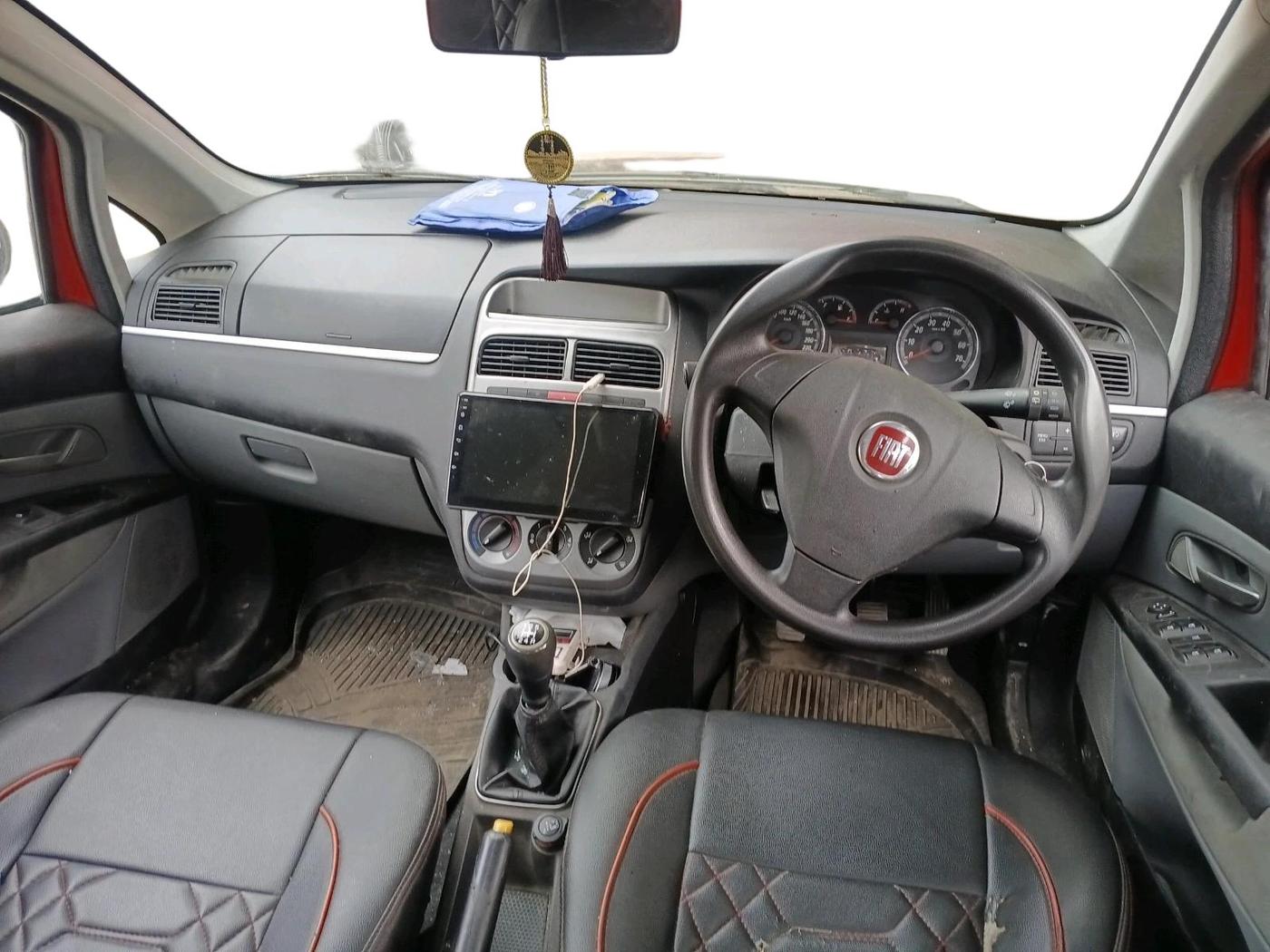 2012 Fiat Grand Punto ACTIVE 1.2, Petrol, Manual, 1,58,648 km, interior
