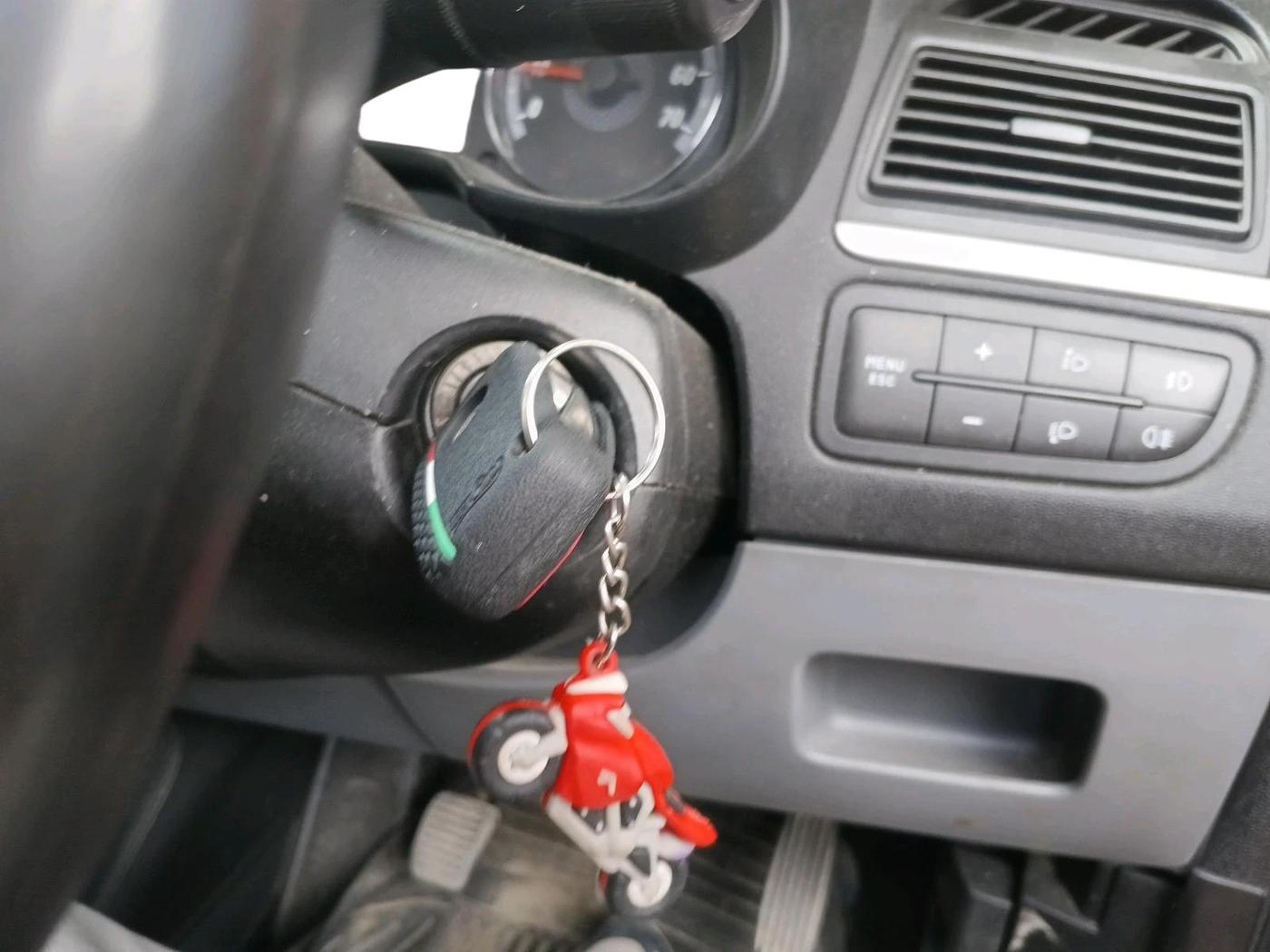 2012 Fiat Grand Punto ACTIVE 1.2, Petrol, Manual, 1,58,648 km, interior