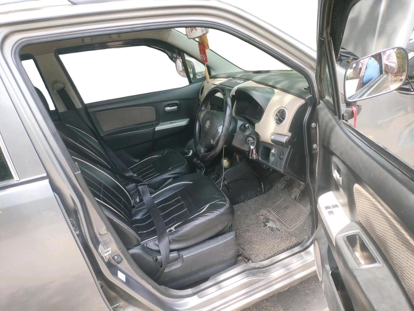 2015 Maruti Wagon R 1.0 LXI, CNG, Manual, 1,20,285 km, interior