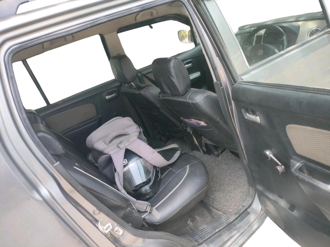 2015 Maruti Wagon R 1.0 LXI, CNG, Manual, 1,20,285 km, interior