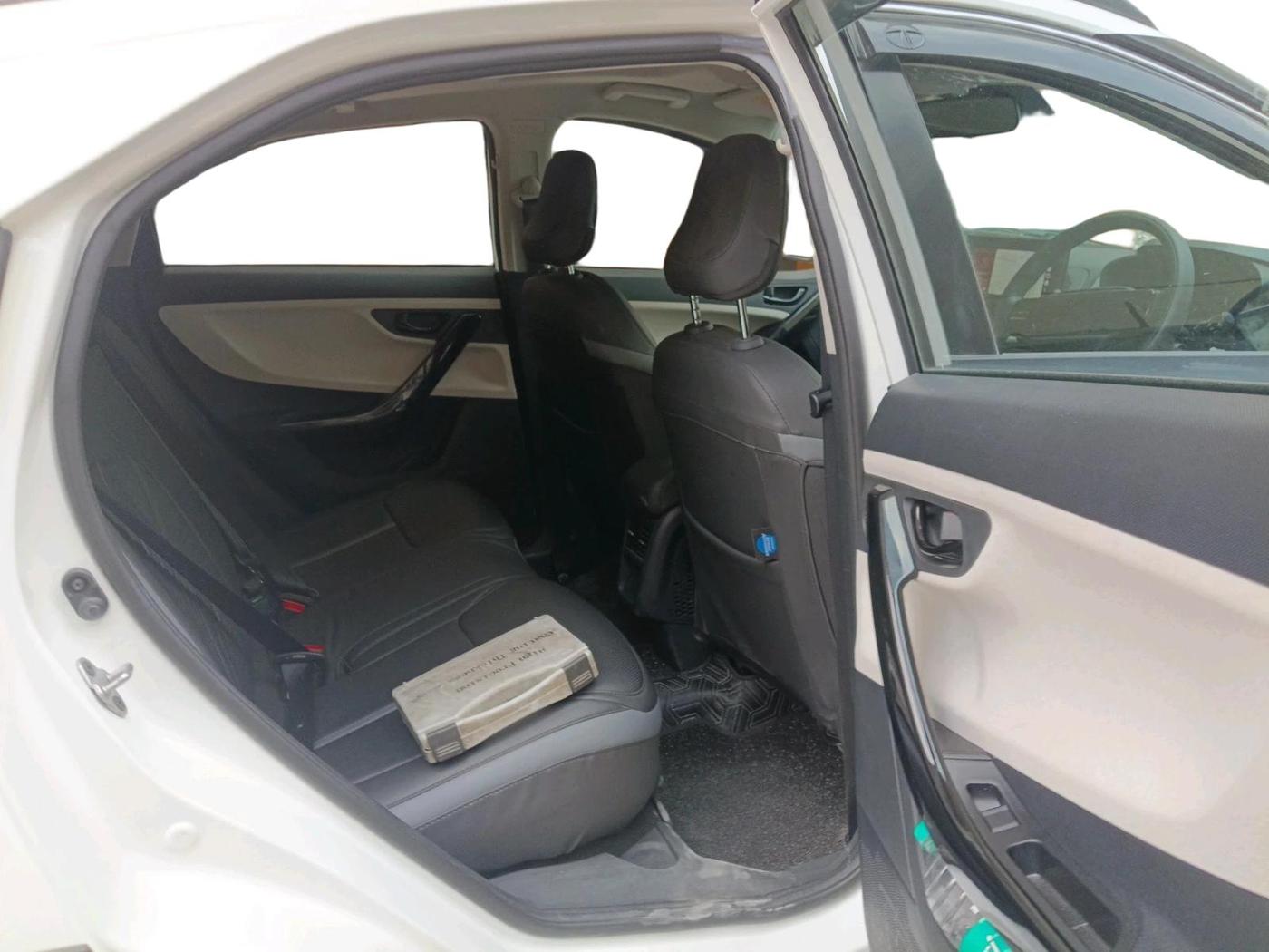 2025 Tata NEXON Pure Plus (S) 1.2 Petrol 6AMT, Petrol, Automatic, 8,776 km, interior