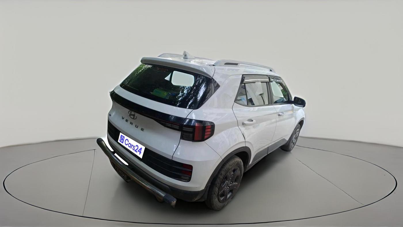 2023 Hyundai VENUE SX 1.2 PETROL, Petrol, Manual, 42,012 km, exterior