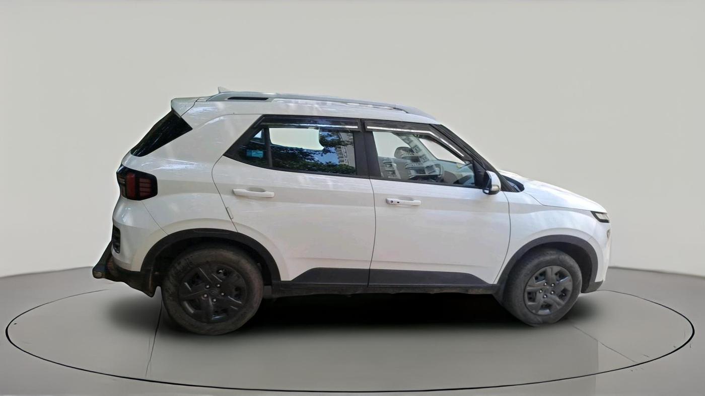 2023 Hyundai VENUE SX 1.2 PETROL, Petrol, Manual, 42,012 km, exterior