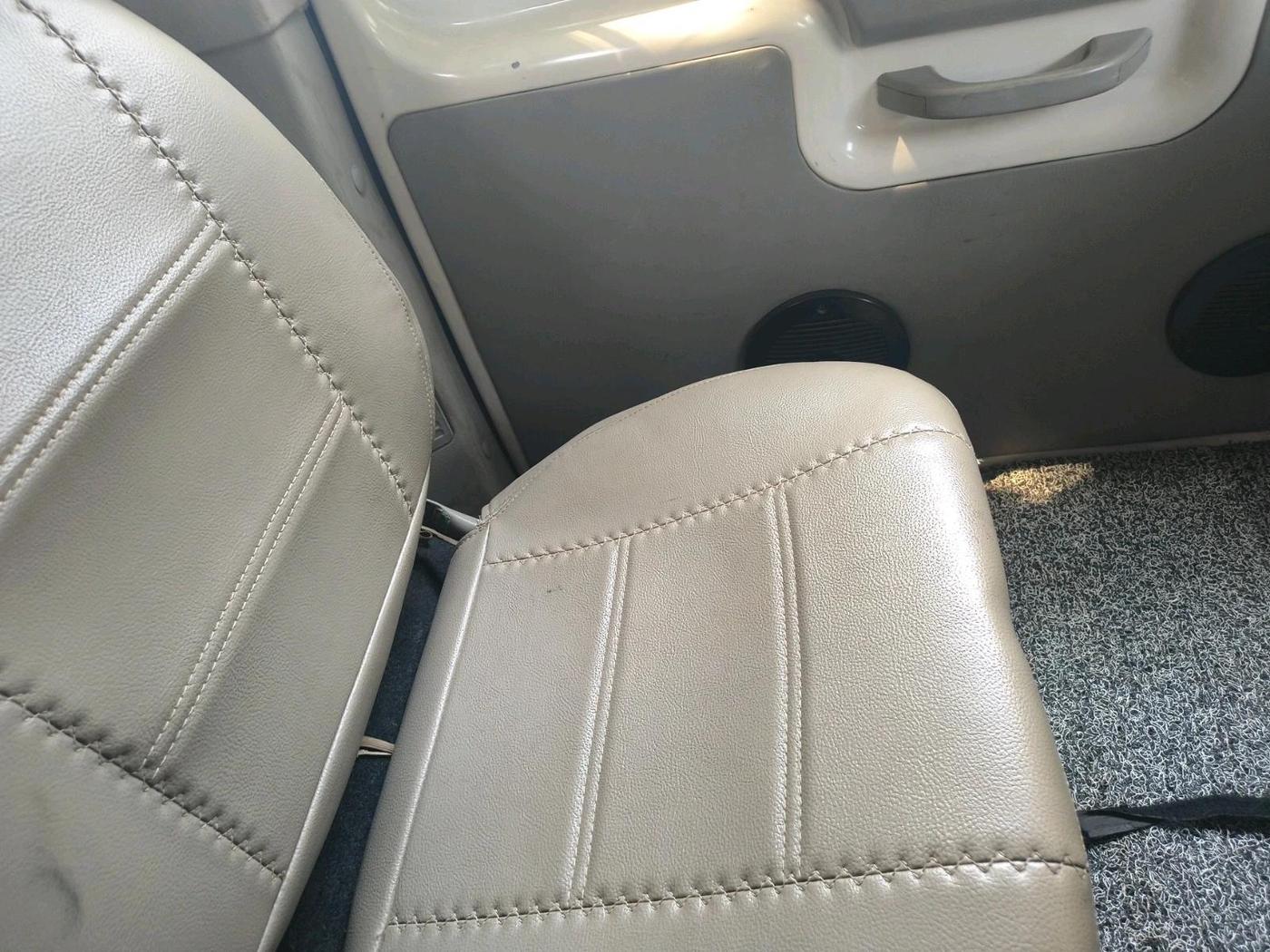2016 Mahindra Scorpio S6 PLUS 1.99 INTELLI-HYBRID, Diesel, Manual, 74,846 km, interior