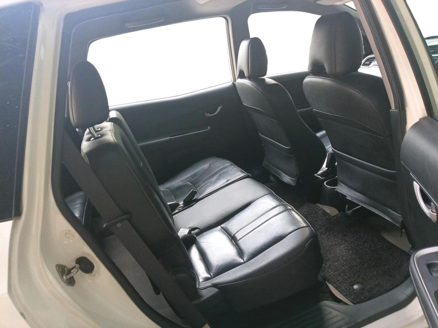 2016 Honda BR-V 1.5L I- DTEC VX, Diesel, Manual, 1,85,812 km, interior