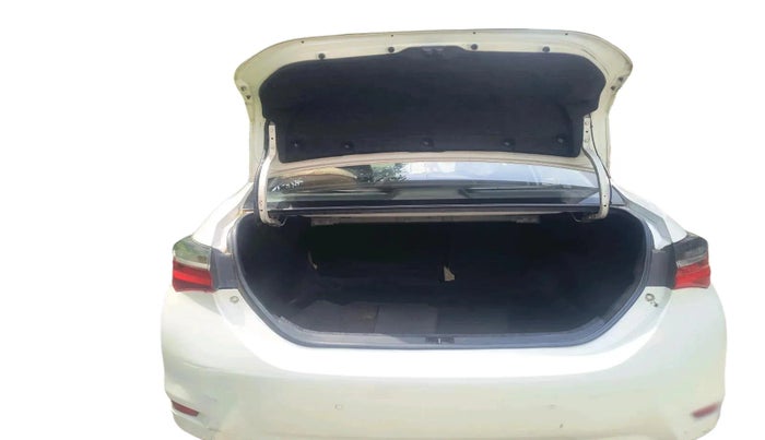 2018 Toyota Corolla Altis G CVT PETROL, Petrol, Automatic, 2,59,374 km, exterior