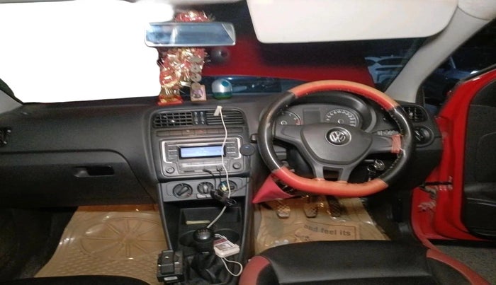 2015 Volkswagen Polo COMFORTLINE 1.2L, Petrol, Manual, 94,310 km, interior