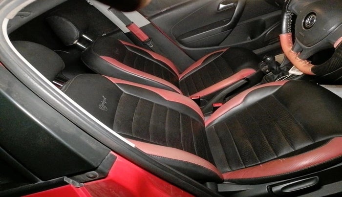 2015 Volkswagen Polo COMFORTLINE 1.2L, Petrol, Manual, 94,310 km, interior