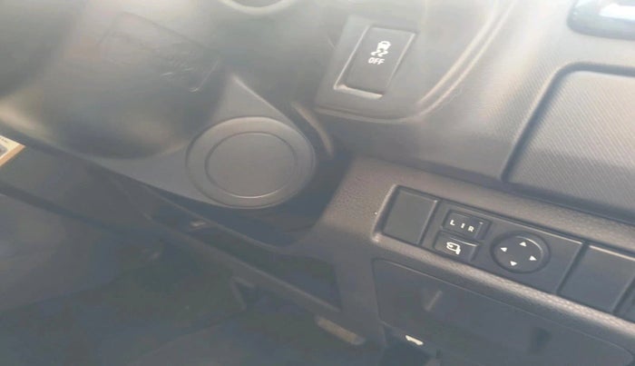 2018 ISUZU MU-X 4x2 AT, Diesel, Automatic, 1,04,915 km, interior