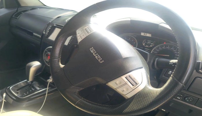 2018 ISUZU MU-X 4x2 AT, Diesel, Automatic, 1,04,915 km, interior
