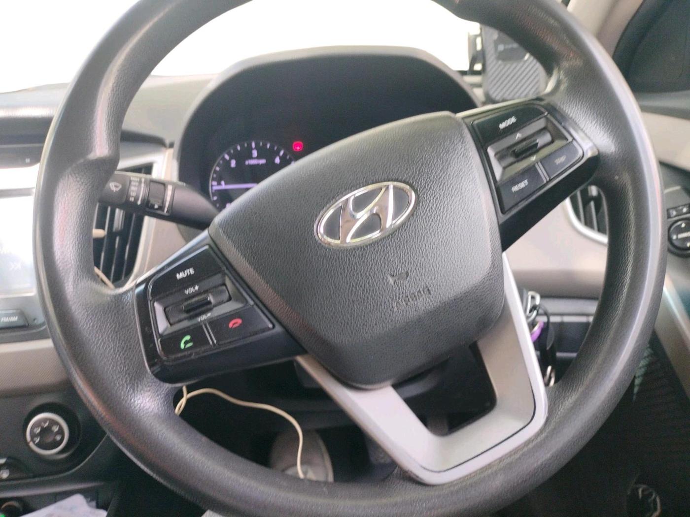 2016 Hyundai Creta S PLUS 1.4 DIESEL, Diesel, Manual, 1,22,605 km, interior