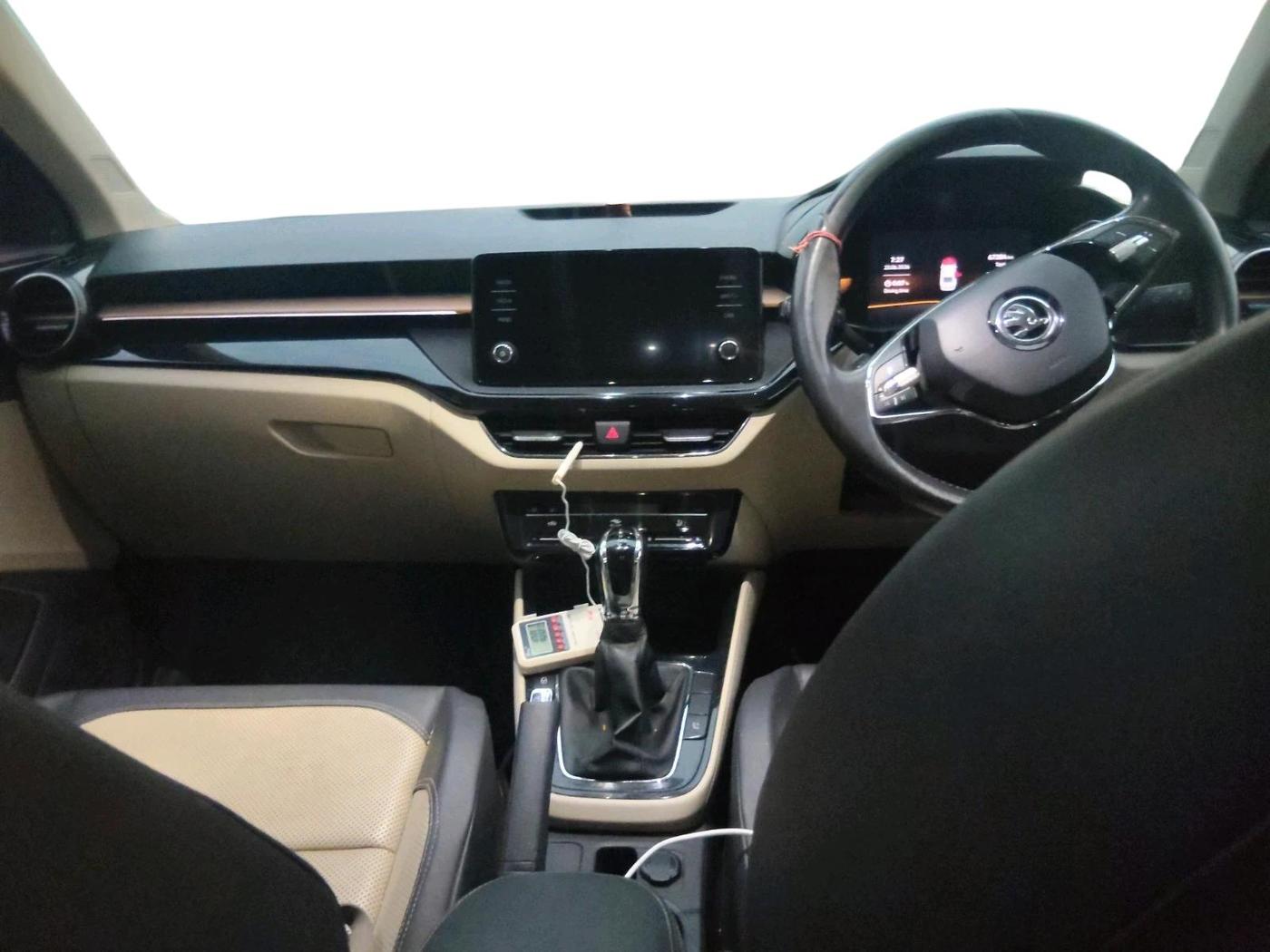 2022 Skoda SLAVIA STYLE 1.0L TSI AT, Petrol, Automatic, 67,284 km, interior