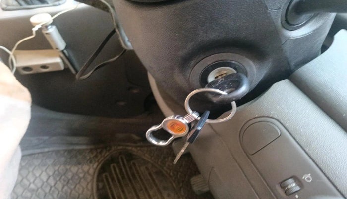 2012 Hyundai i10 MAGNA 1.2, Petrol, Manual, 51,469 km, interior