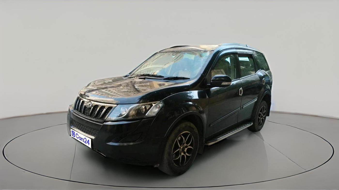2017 Mahindra XUV500 W6 1.99, Diesel, Manual, 1,37,216 km, exterior