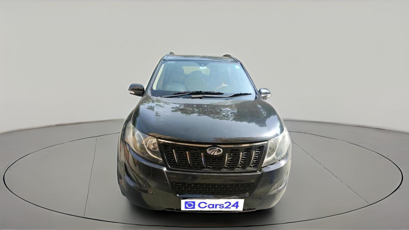 2017 Mahindra XUV500 W6 1.99, Diesel, Manual, 1,37,216 km, exterior