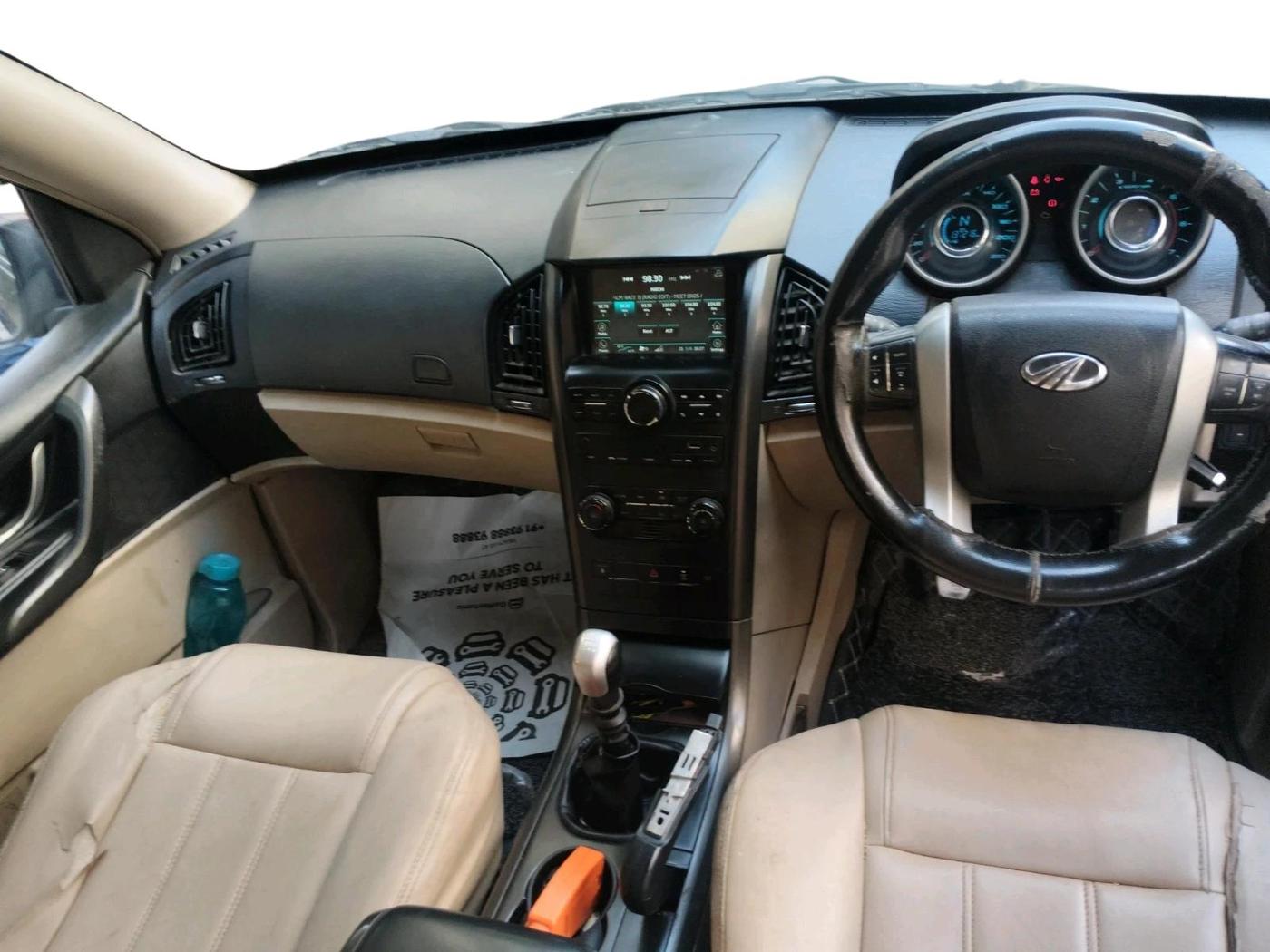 2017 Mahindra XUV500 W6 1.99, Diesel, Manual, 1,37,216 km, interior