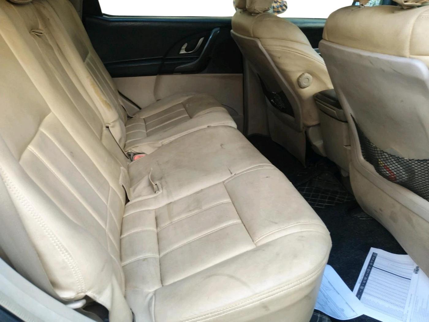 2017 Mahindra XUV500 W6 1.99, Diesel, Manual, 1,37,216 km, interior
