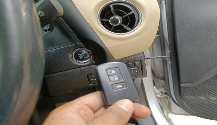 2018 Toyota Corolla Altis VL CVT PETROL, Petrol, Automatic, 1,23,805 km, interior