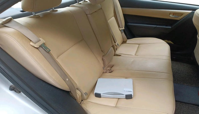 2018 Toyota Corolla Altis VL CVT PETROL, Petrol, Automatic, 1,23,805 km, interior