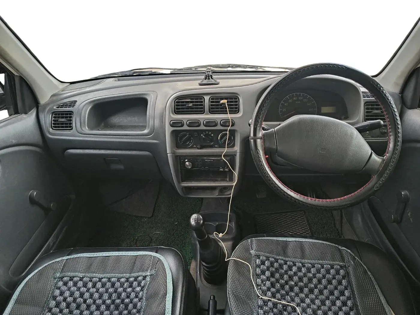 2011 Maruti Alto LX, CNG, Manual, 2,00,643 km, interior