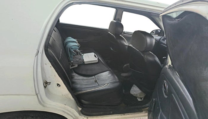 2011 Maruti Alto LX, CNG, Manual, 2,00,643 km, interior