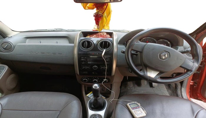 2016 Renault Duster RXL PETROL, Petrol, Manual, 1,21,890 km, interior