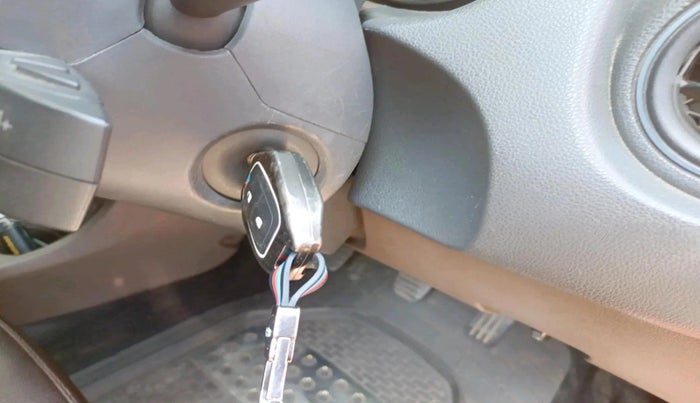 2016 Renault Duster RXL PETROL, Petrol, Manual, 1,21,890 km, interior