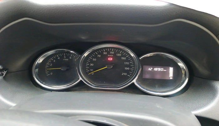 2016 Renault Duster RXL PETROL, Petrol, Manual, 1,21,890 km, interior