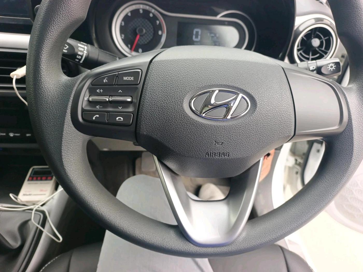 2022 Hyundai GRAND I10 NIOS SPORTZ 1.2 KAPPA VTVT, Petrol, Manual, 4,751 km, interior