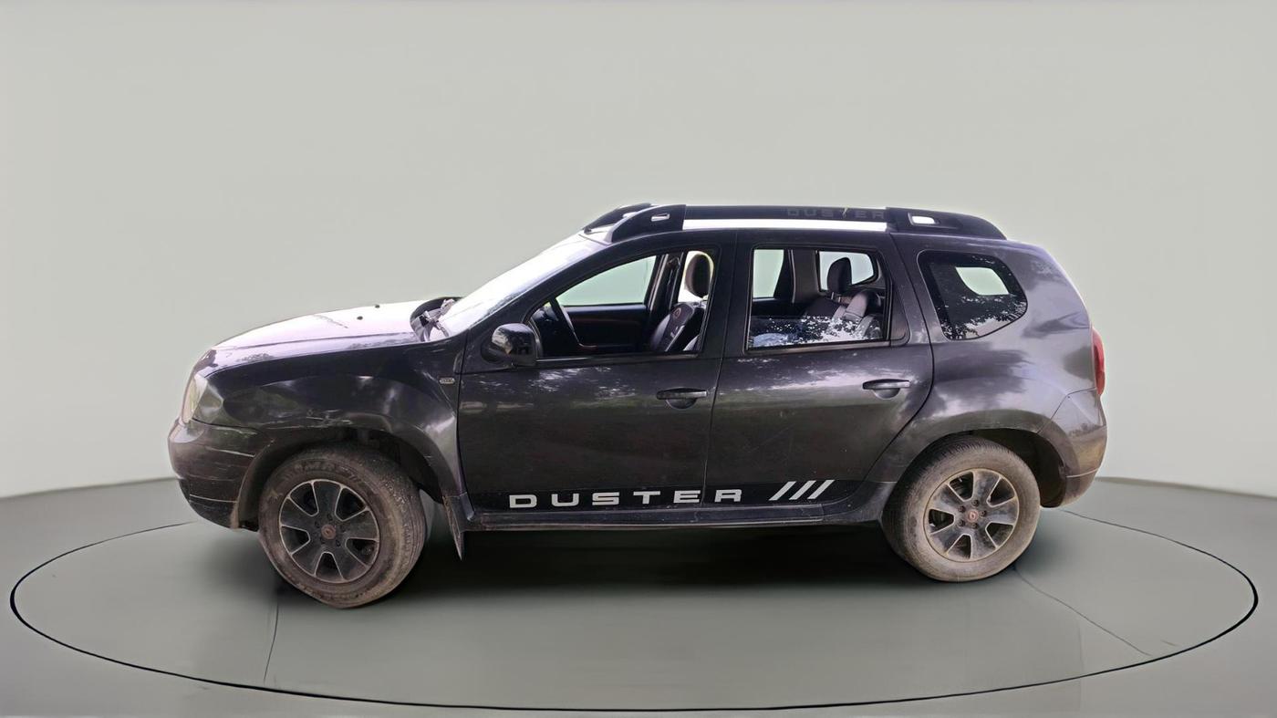 2017 Renault Duster RXS CVT, CNG, Automatic, 1,04,194 km, exterior