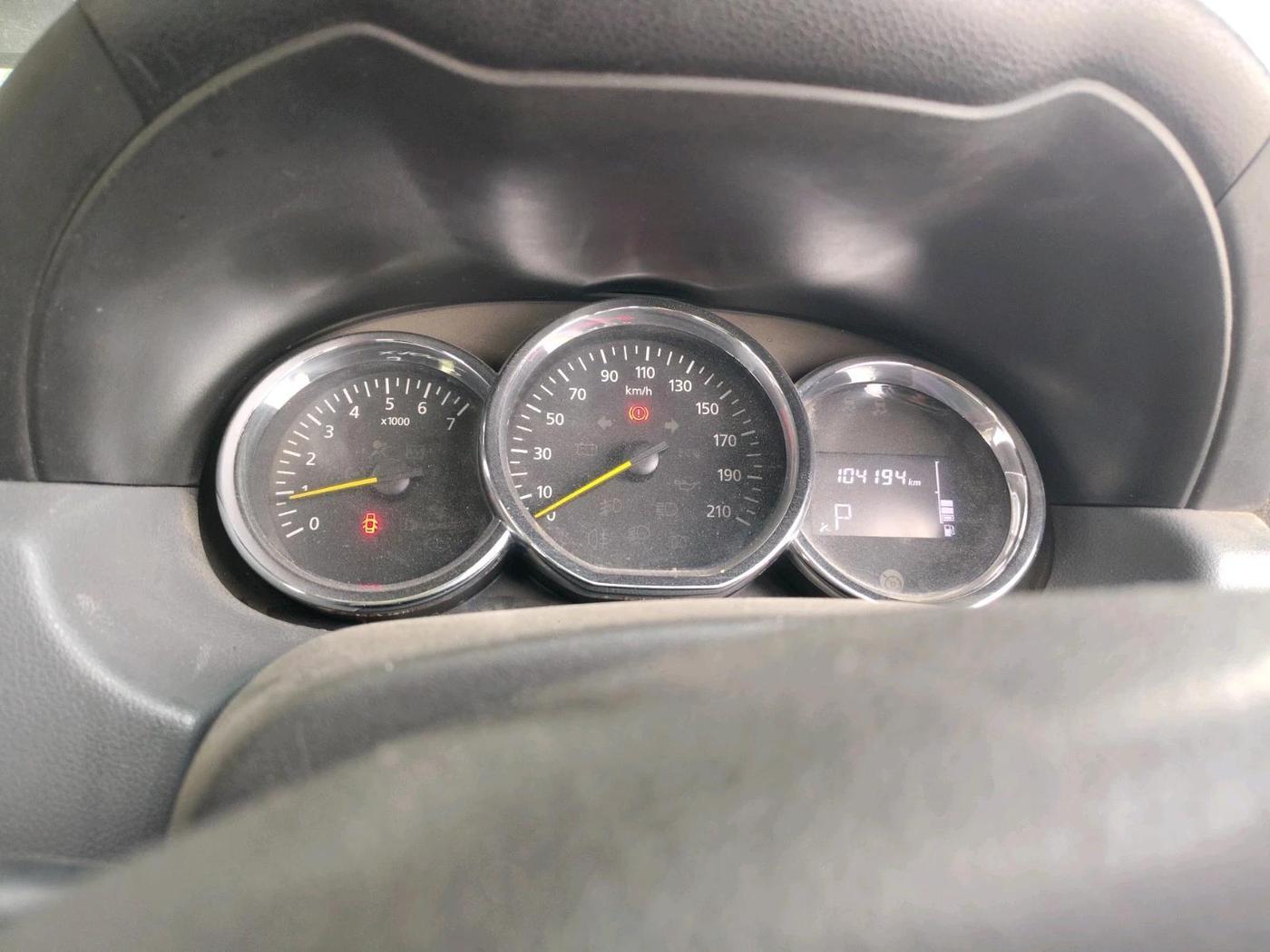 2017 Renault Duster RXS CVT, CNG, Automatic, 1,04,194 km, interior