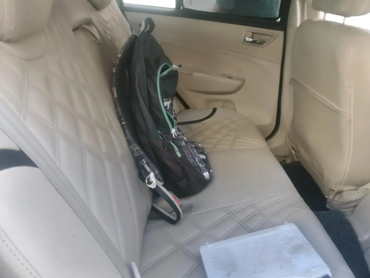 2015 Maruti Swift Dzire LXI, CNG, Manual, 93,045 km, interior