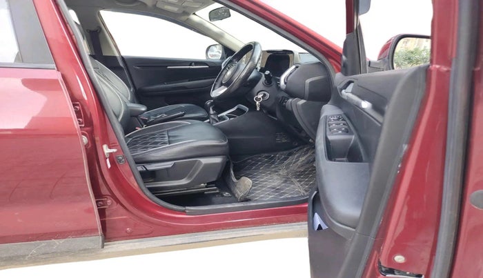 2021 KIA SONET HTK PLUS 1.0 IMT, Petrol, Manual, 87,395 km, interior