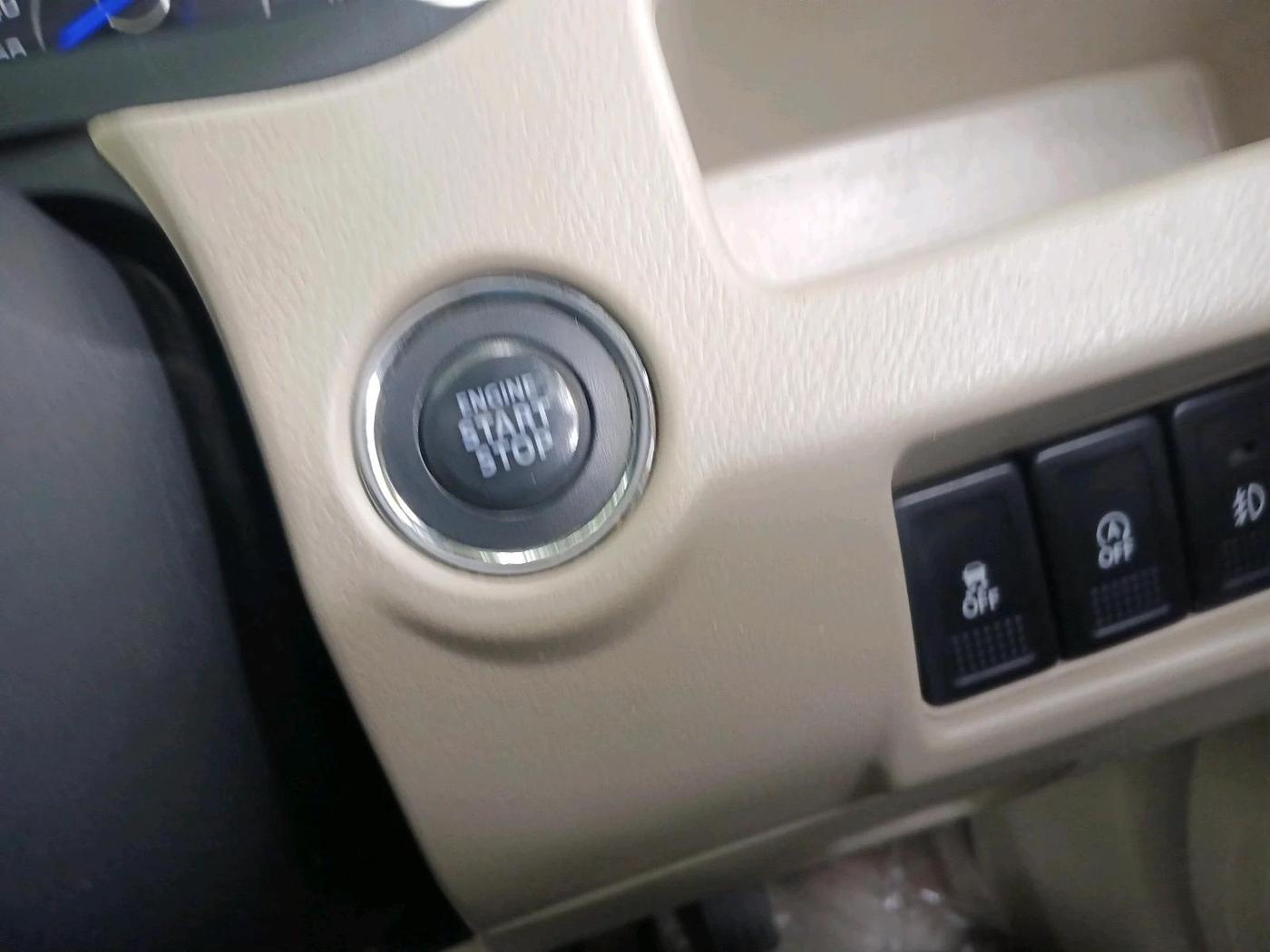 2018 Maruti Ciaz ALPHA  AT 1.5 SHVS PETROL, Petrol, Automatic, 1,13,742 km, interior