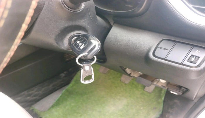 2022 Hyundai VENUE S+ 1.2, Petrol, Manual, 49,244 km, interior