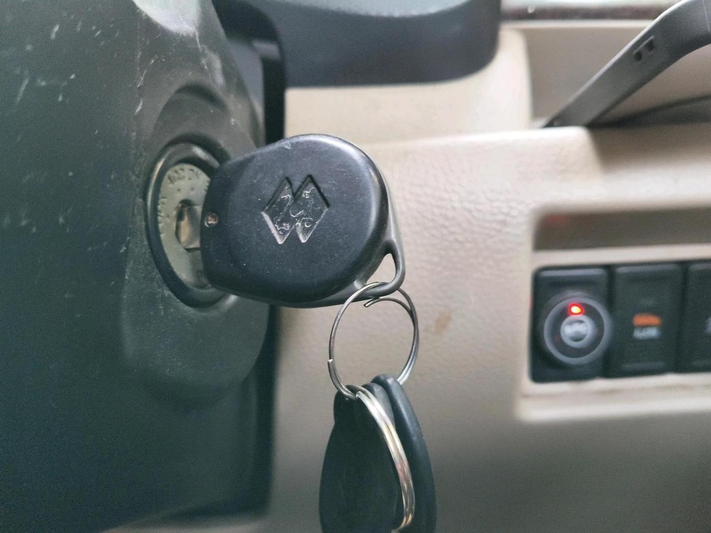 2015 Maruti Swift Dzire VXI, CNG, Manual, 98,351 km, interior