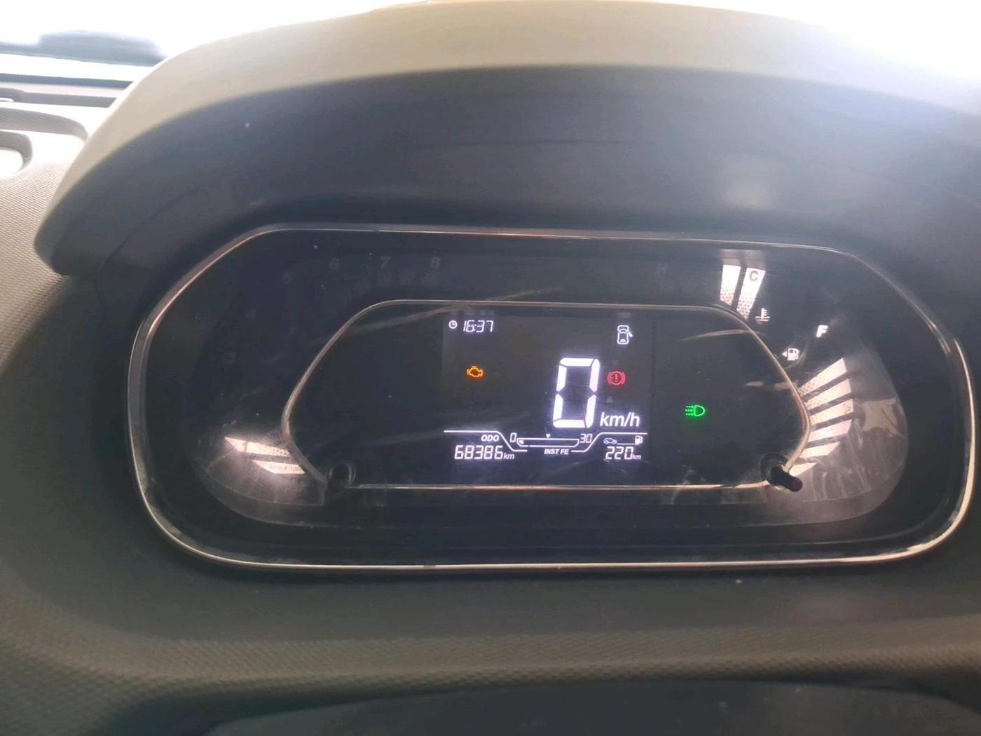 2021 Tata TIGOR XZ PLUS PETROL, CNG, Manual, 68,387 km, interior
