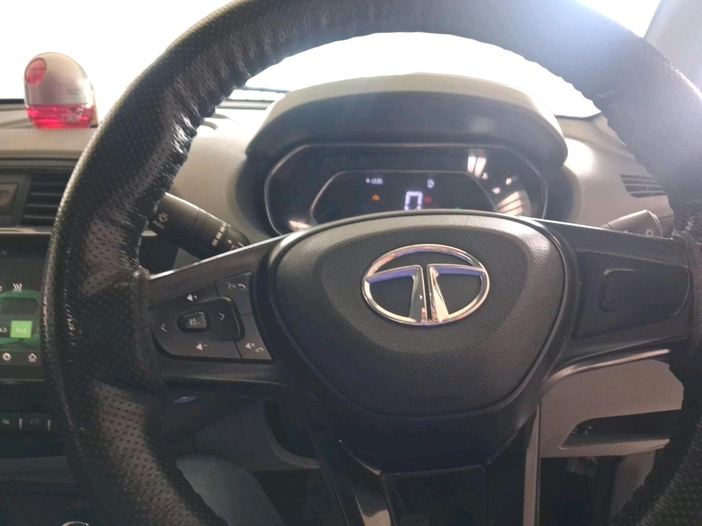 2021 Tata TIGOR XZ PLUS PETROL, CNG, Manual, 68,387 km, interior