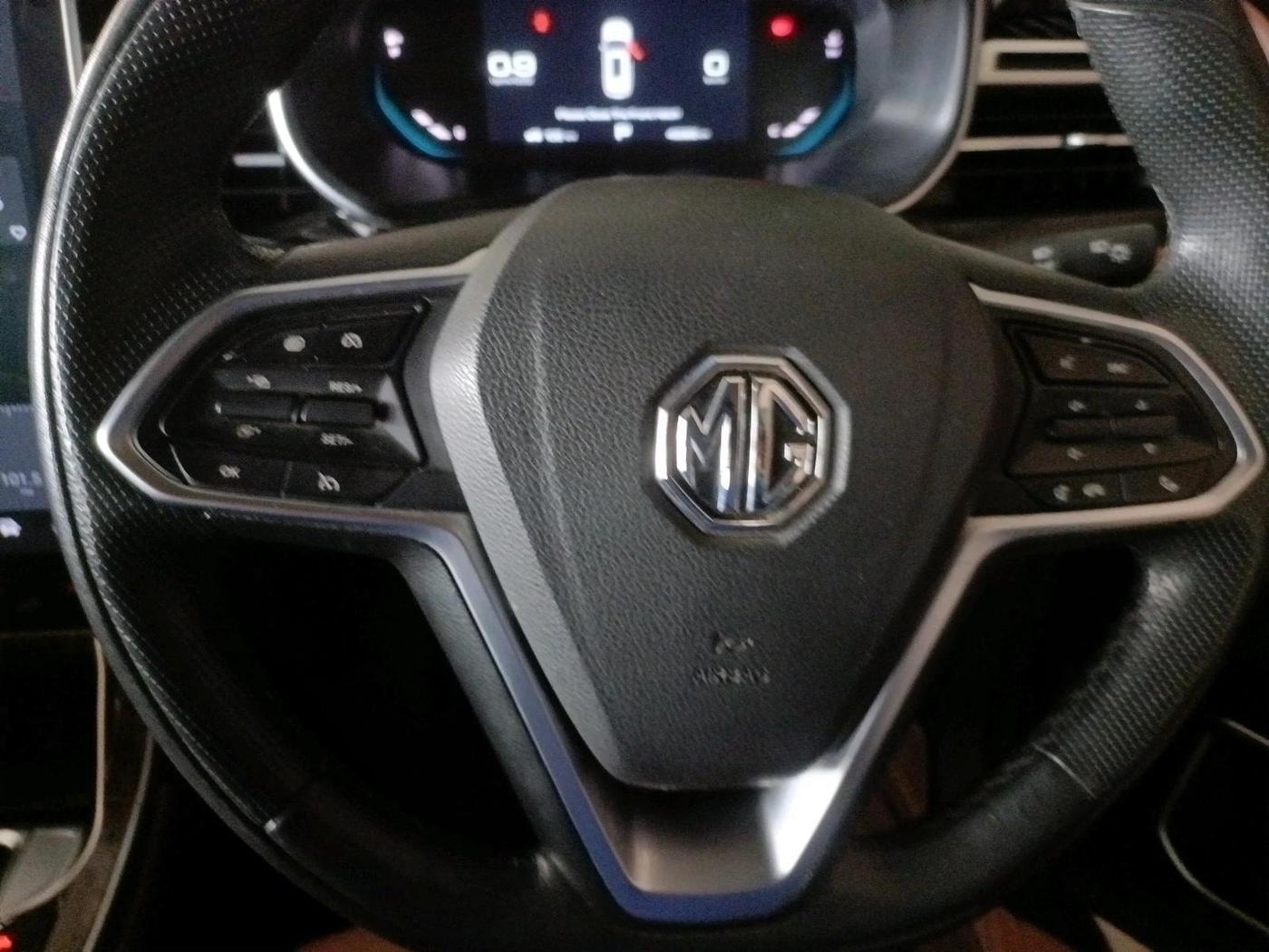 2023 MG HECTOR PLUS SHARP PRO 1.5 PETROL TURBO CVT 7 STR, Petrol, Automatic, 48,368 km, interior