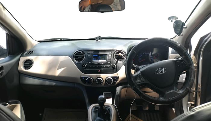 2017 Hyundai Xcent E+, Petrol, Manual, 1,18,682 km, interior