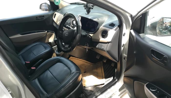 2017 Hyundai Xcent E+, Petrol, Manual, 1,18,682 km, interior