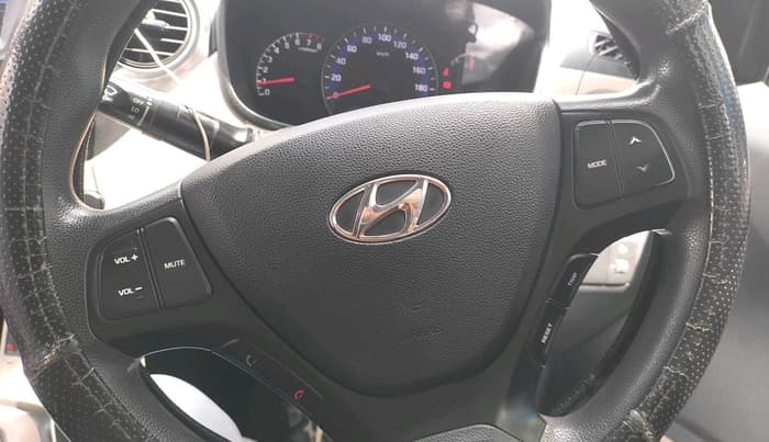 2017 Hyundai Xcent E+, Petrol, Manual, 1,18,682 km, interior
