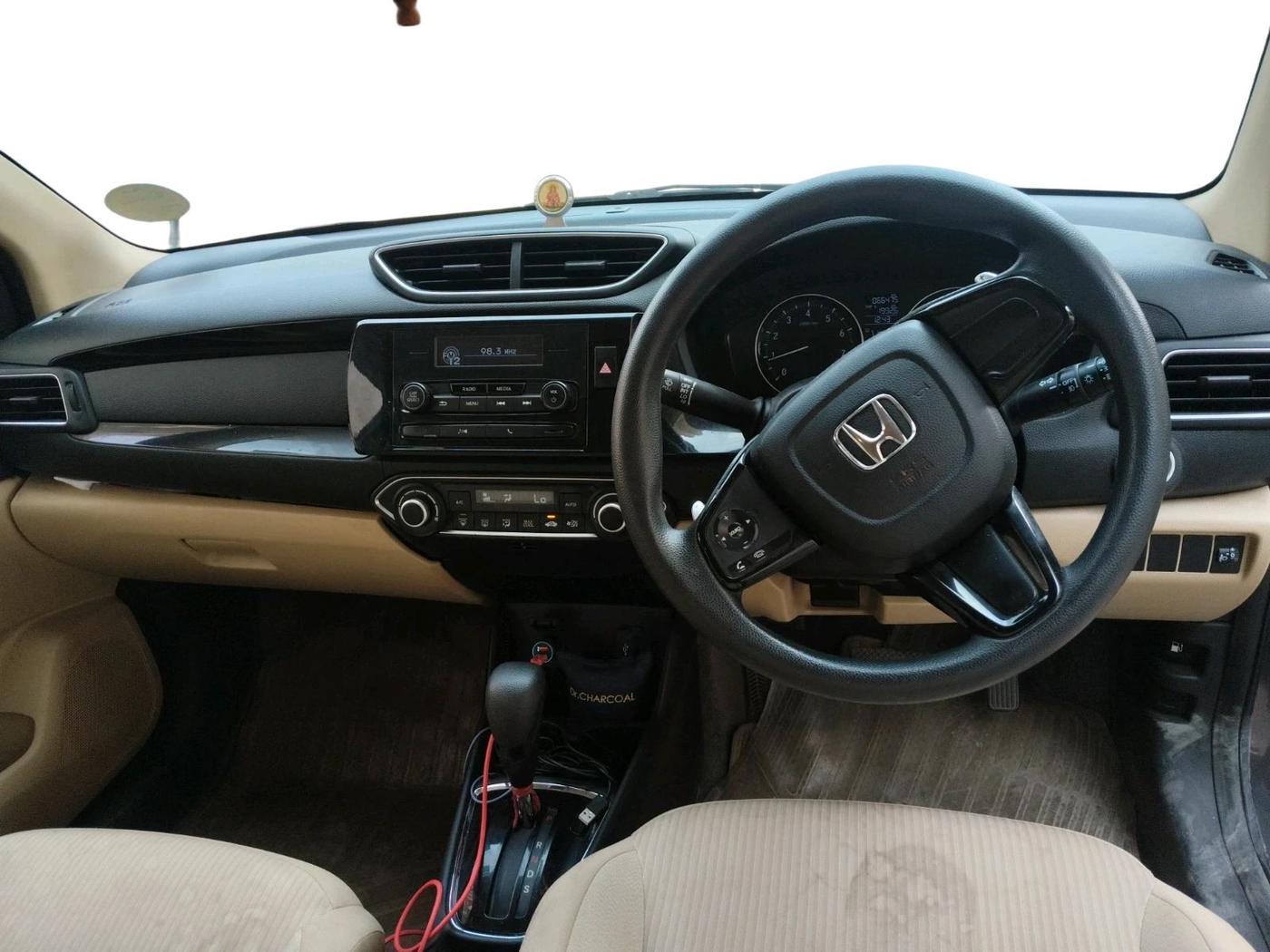 2018 Honda Amaze 1.2L I-VTEC V CVT, Petrol, Automatic, 66,475 km, interior